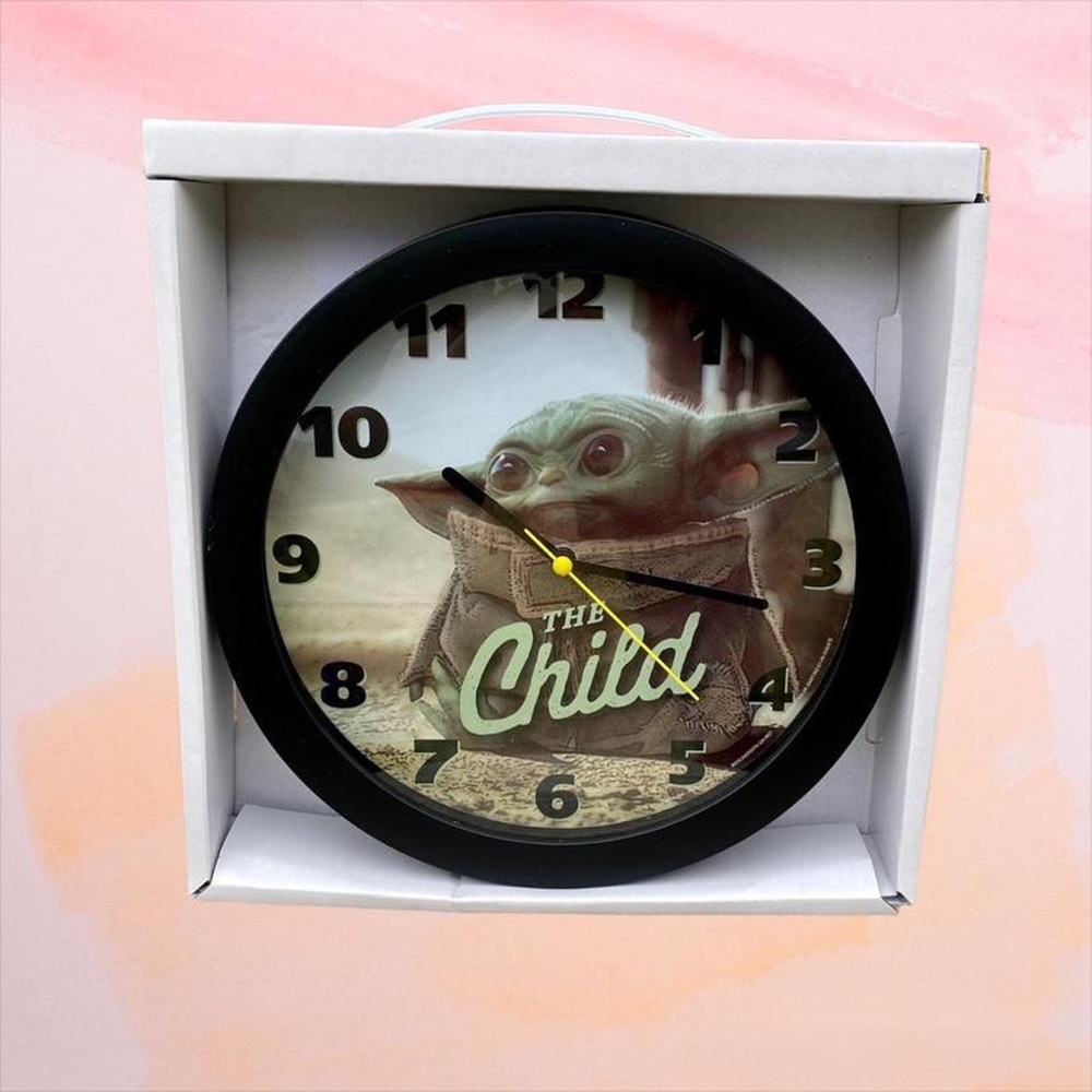 Star Wars The Child Mandalorian Grogu Wall Clock
